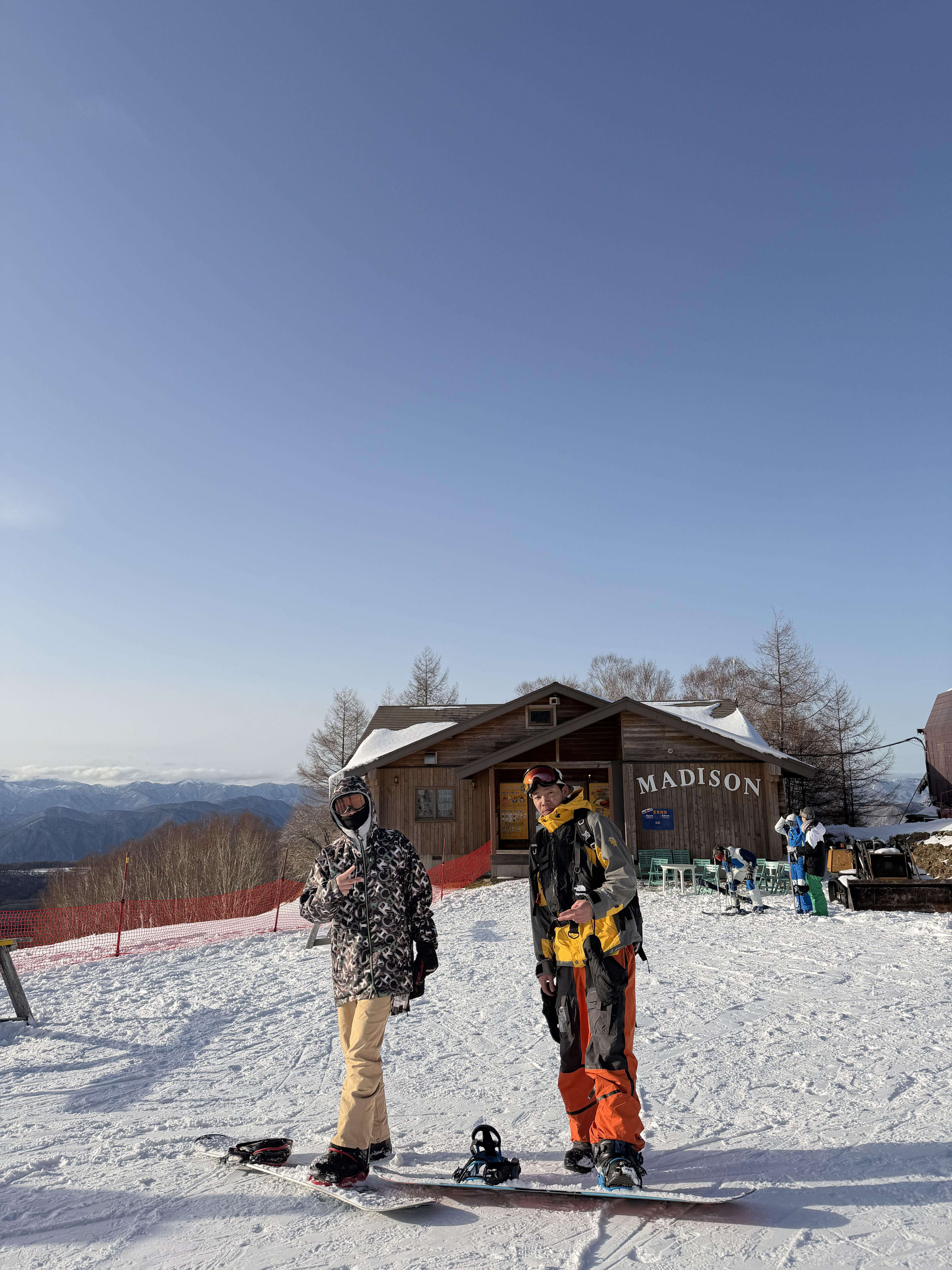 Trải nghiệm trượt tuyết